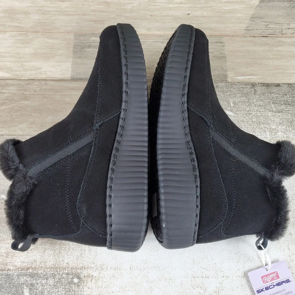 Skechers new without